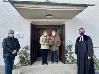 Manfred Hellbach, Ehepaar Gerlach, Pfarrer Stefan Fischer (v.l.)