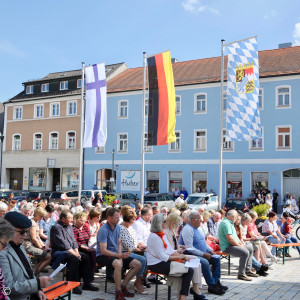 Gefüllter Marktplatz