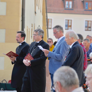 Pfarrer Stefan R. Fischer, Dekan Karlherman Schötz, Bürgermeister Hermann Falk, Pfarrer Hans-Peter Bergmann